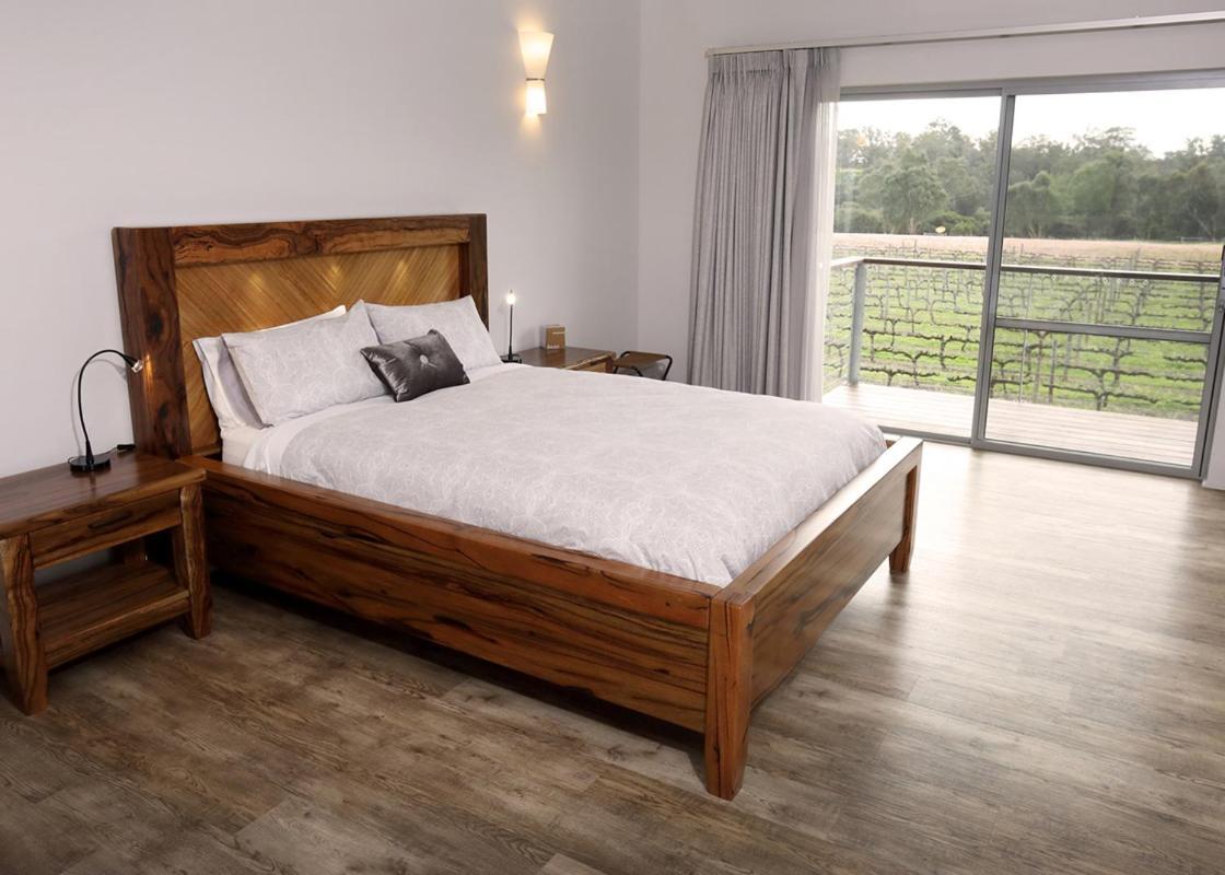 Lot113 Vineyard Accommodation Upper Swan Екстериор снимка